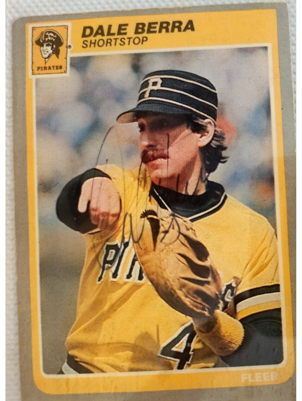 DALE BERRA  1985 FLEER AUTOGRAPHED SIGNED # 461 PITTSBURGH PIRATES